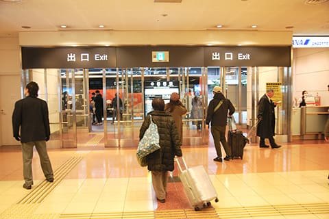 羽田空港国内線第2ターミナル1～3番到着口